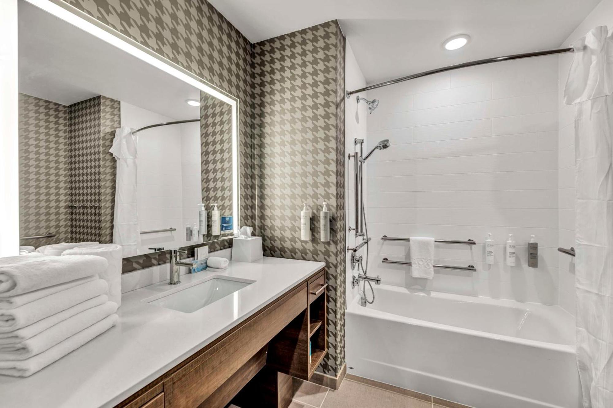 Home2 Suites By Hilton Raleigh West Lenovo Center Buitenkant foto