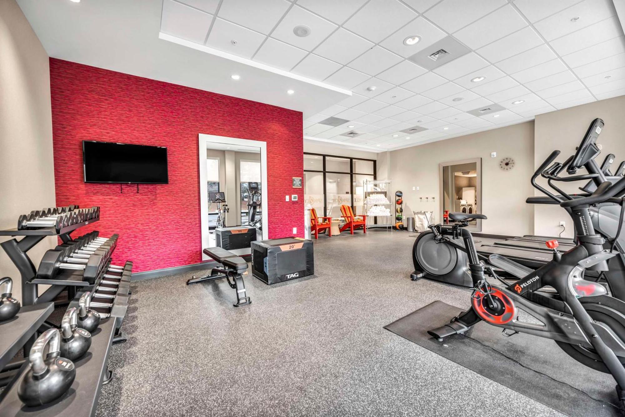 Home2 Suites By Hilton Raleigh West Lenovo Center Buitenkant foto